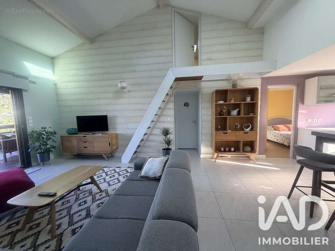 Maison 130 m² à Merignac  - photo 4