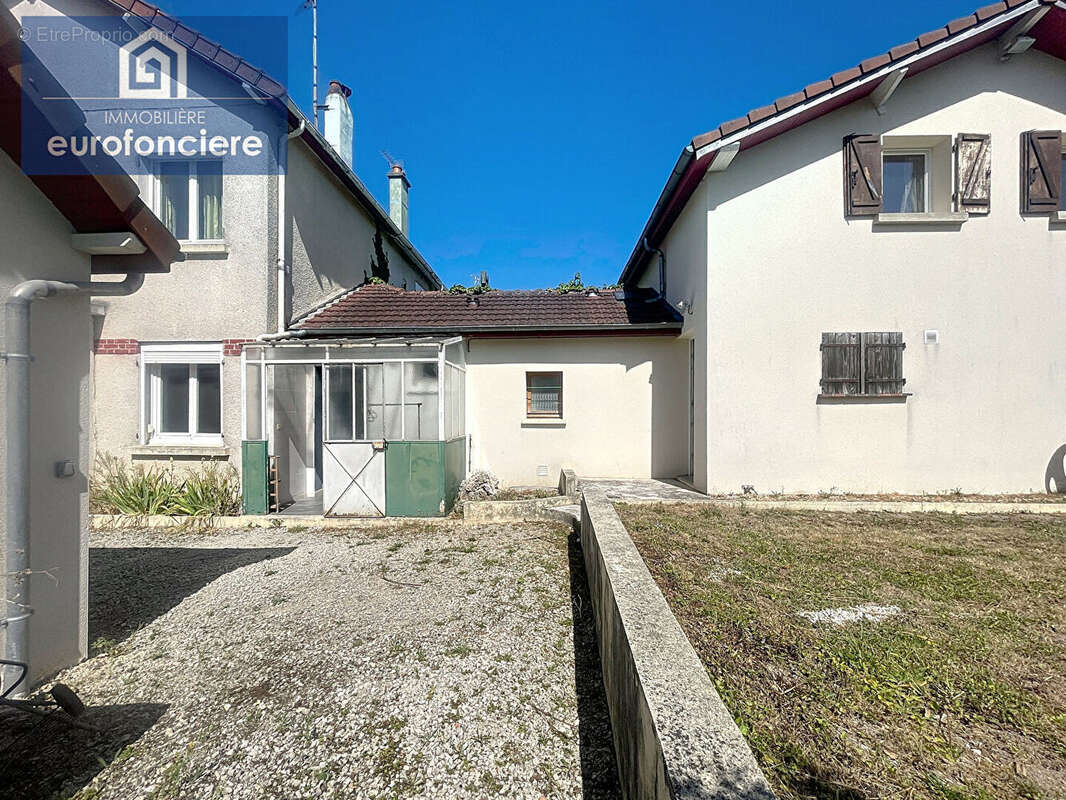 Maison à SAINT-ANDRE-LES-VERGERS