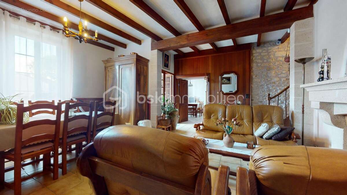 Maison à SAINT-SAVINIEN