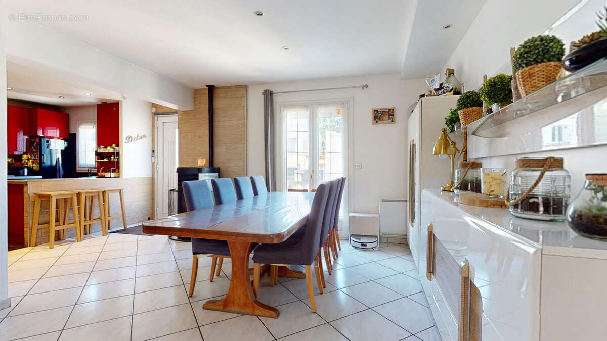 Maison à SARTROUVILLE