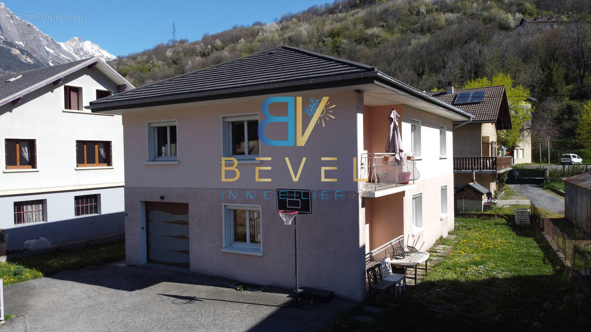Maison à SAINT-MICHEL-DE-MAURIENNE