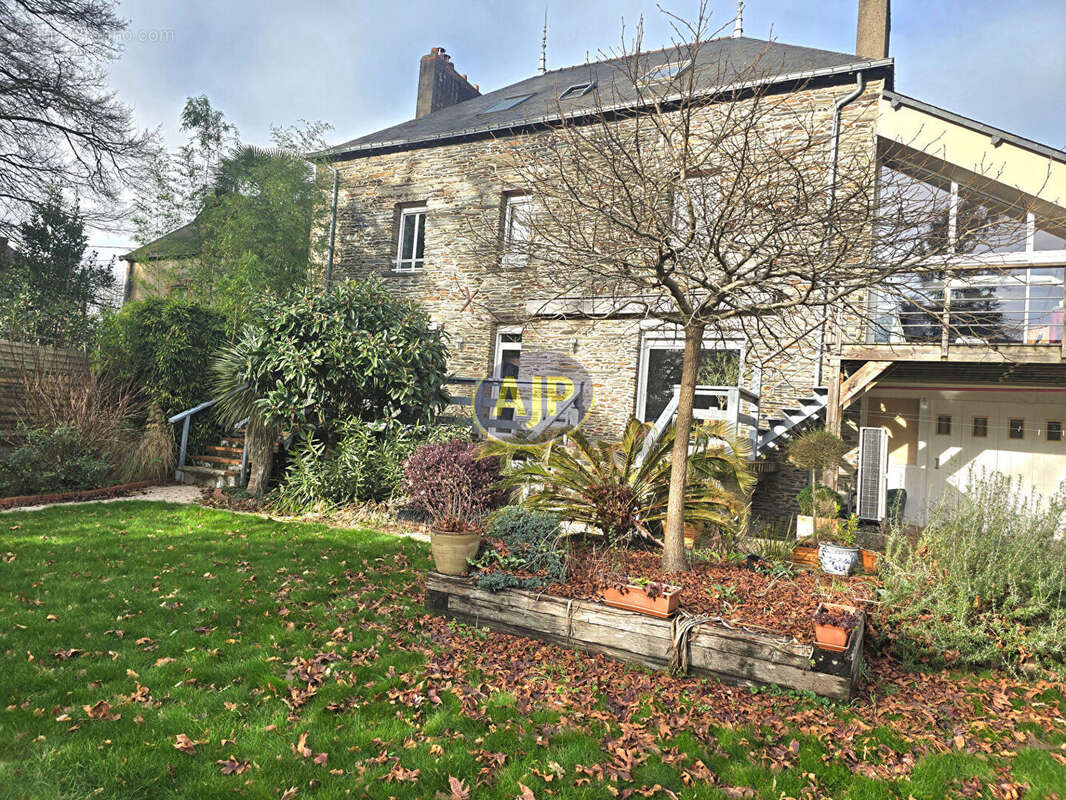 Maison à GUEMENE-PENFAO