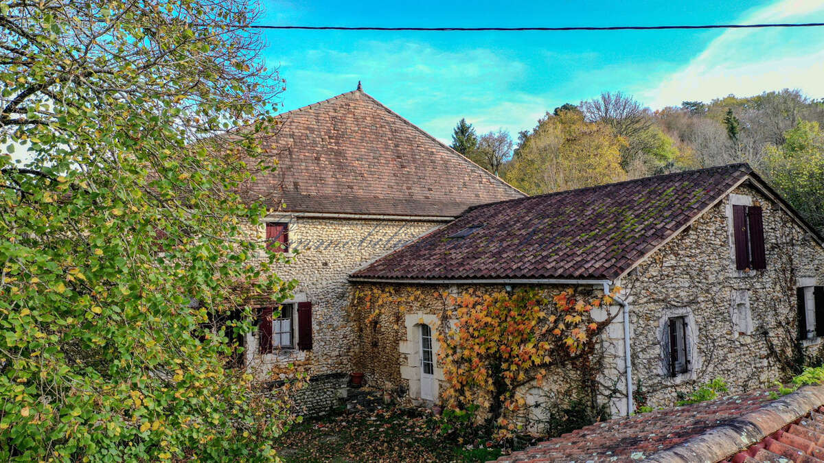 Maison à NEUVIC