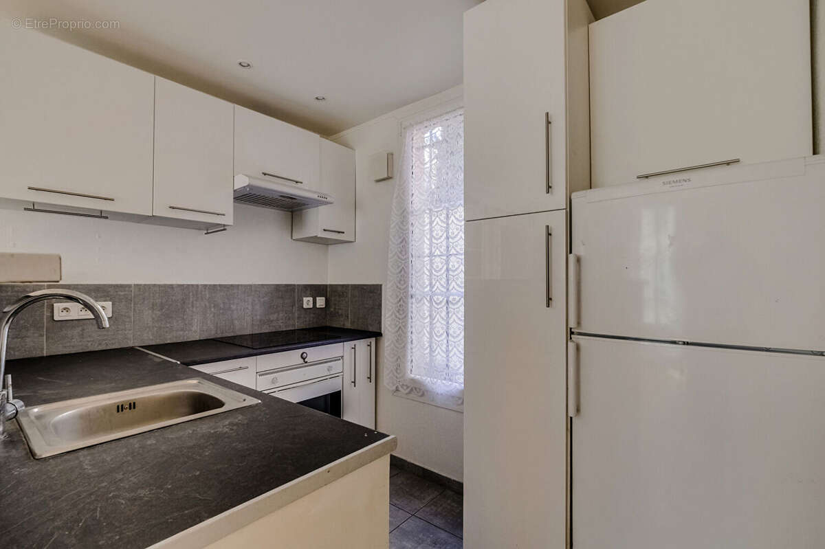 Appartement à PARIS-8E