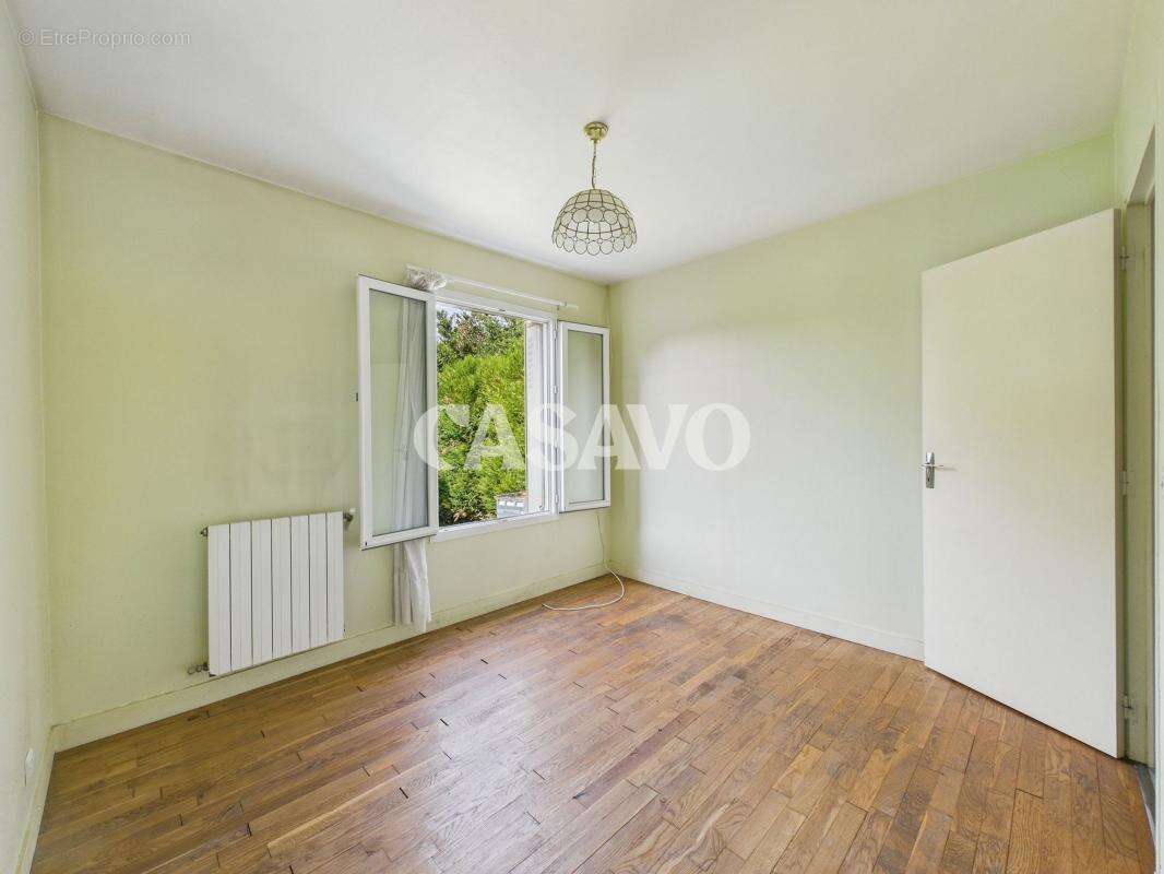 Maison à CHENNEVIERES-SUR-MARNE