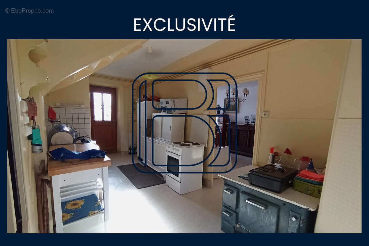 Maison à TOURS-SUR-MEYMONT