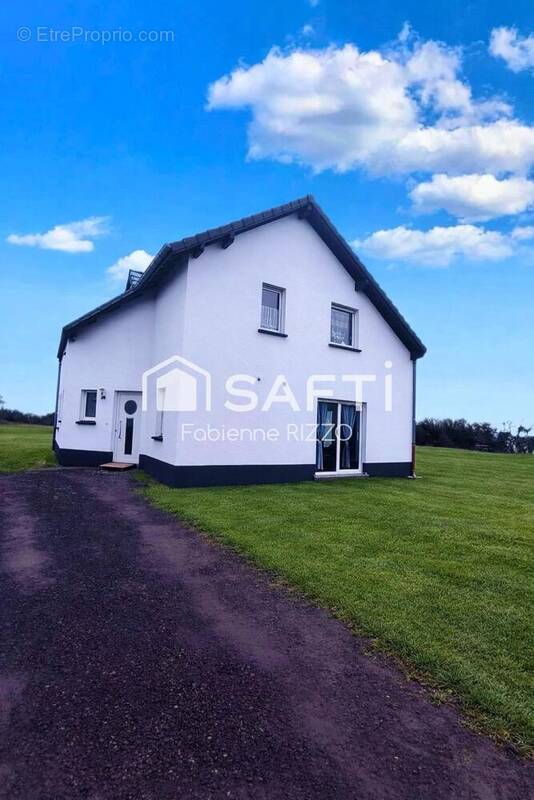 Photo 1 - Maison à TROMBORN