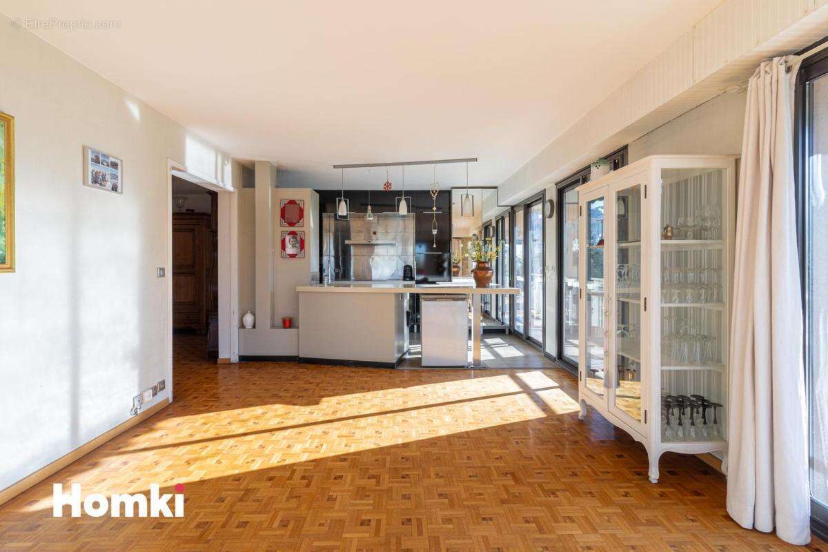 Appartement à MARSEILLE-9E