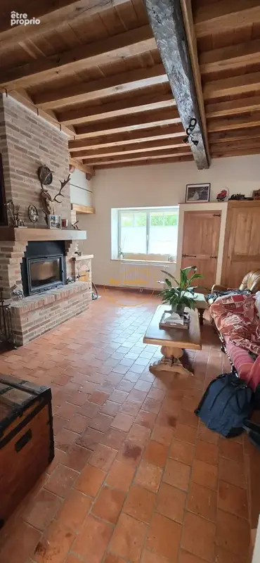 Charmante maison familiale avec dépendances et potentiel - photo 2