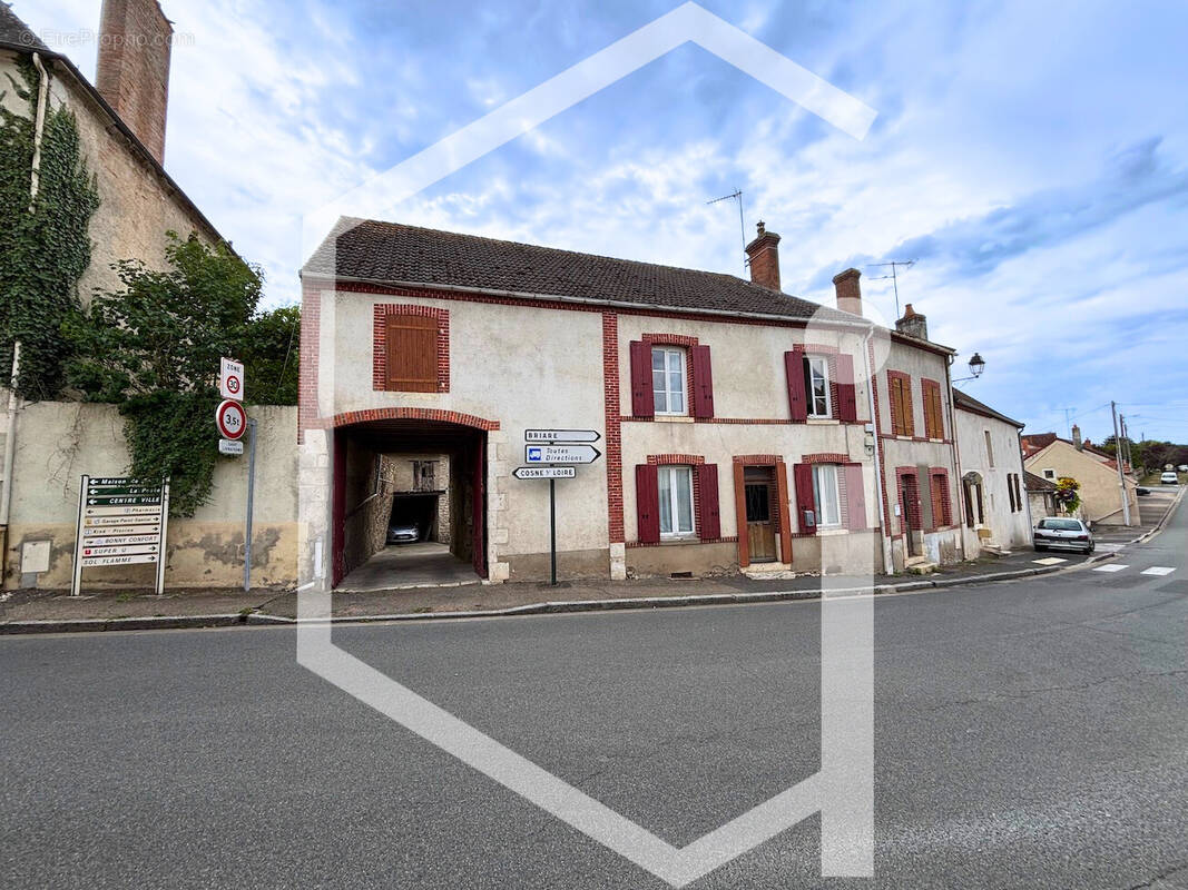 Maison à BONNY-SUR-LOIRE