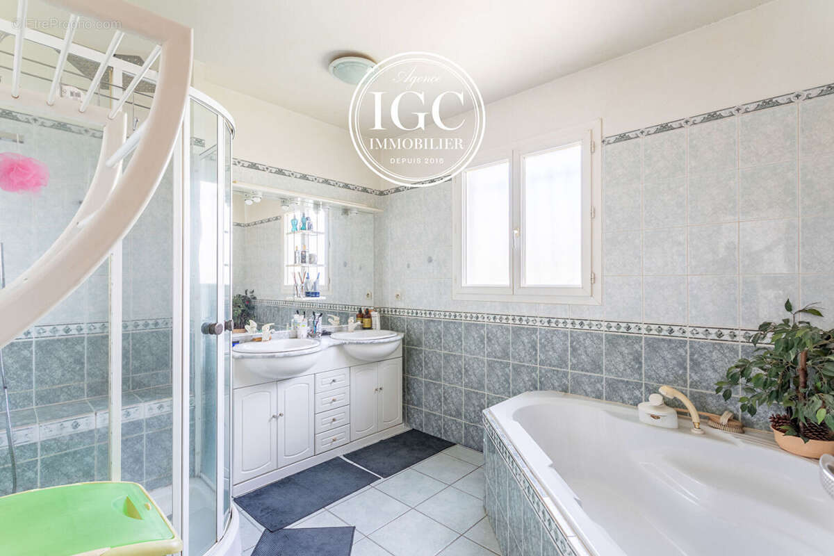 Maison gignac la nerthe 5 pièce(s) - photo 13