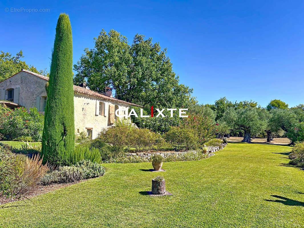 Maison à TOURRETTES