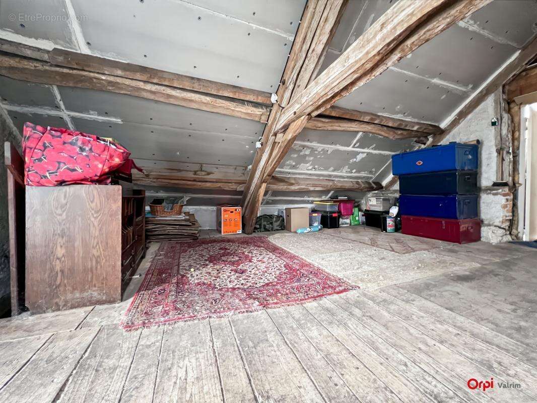  SPÉCIAL PROJET / ARTISAN : Énorme Potentiel de 183 m² à La Ferté-Saint-Cyr – Prix Sacrifié (Travaux à prévoir) - photo 15