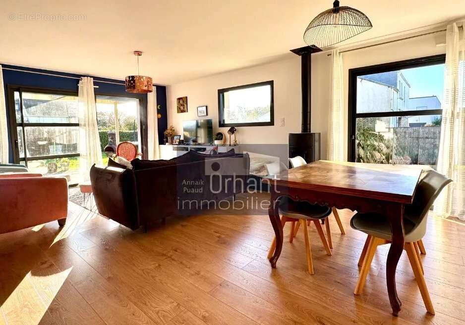 Maison à PLOUGOUMELEN