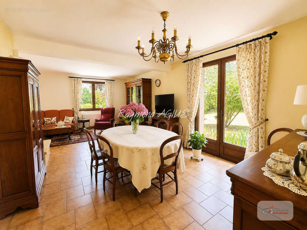 Élégante maison familiale de 7 chambres avec annexe indépendante, située dans un cadre rural paisible - photo 10