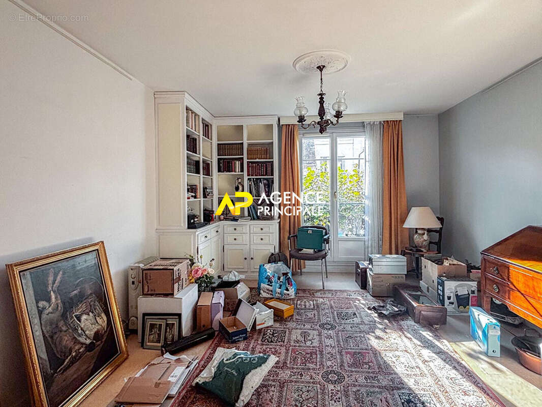 Appartement à SARTROUVILLE