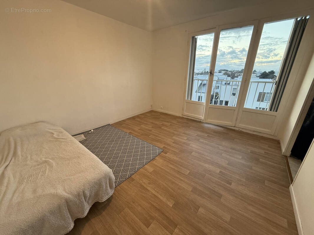 Appartement à SAINT-JEAN-DE-BRAYE