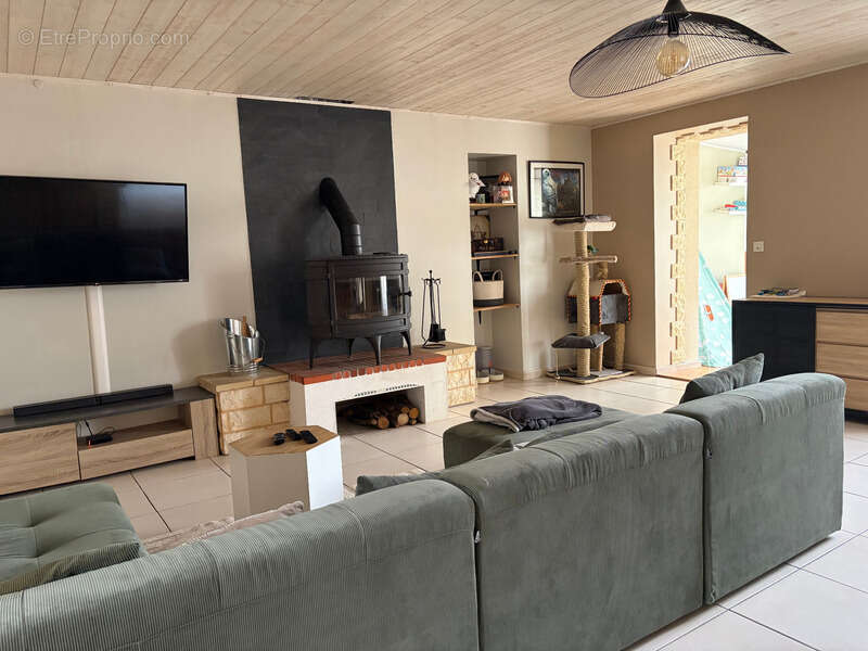 Bessay (85320) au calme charmante maison en pierres renovee 3/4 chambres avec dependances et jardin - photo 6