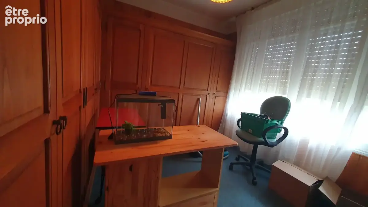 Maison familiale avec sous-sol complet, dépendance et beau terrain plat de 2 038 m2 - photo 8