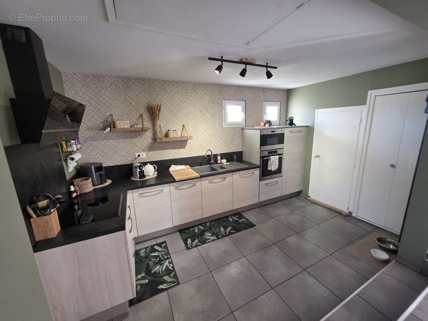 Maison à SAINT-GEORGES-DE-MONS