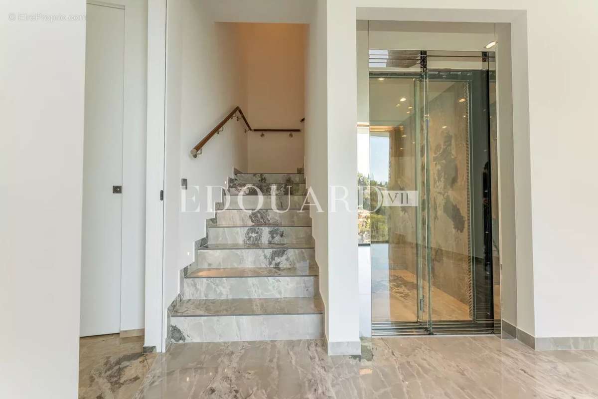 Maison à ROQUEBRUNE-CAP-MARTIN