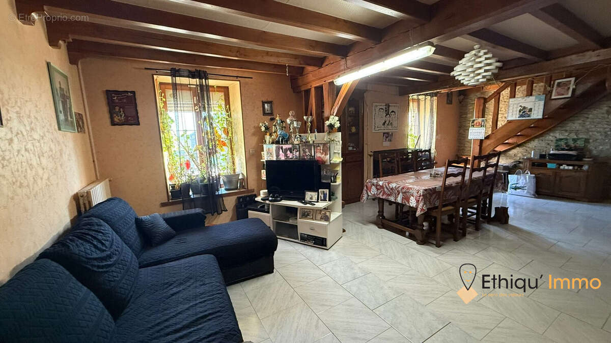 Maison à MAGNY-FOUCHARD