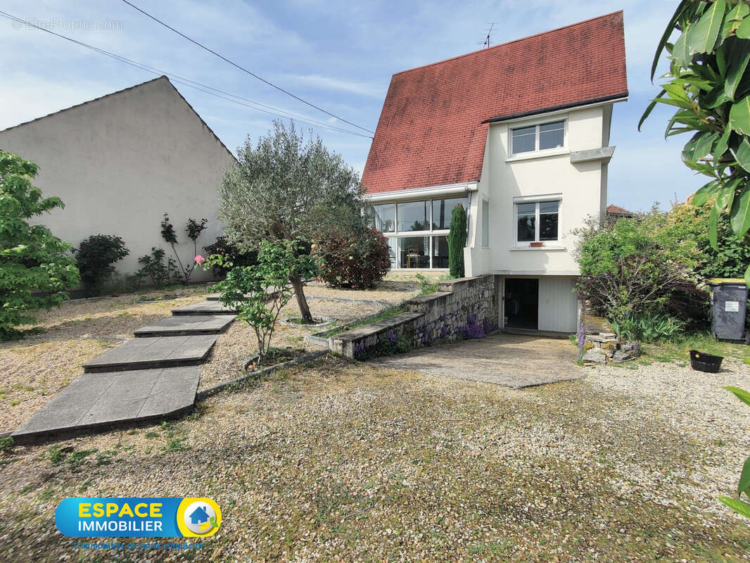 Maison à CHATEAUNEUF-SUR-LOIRE