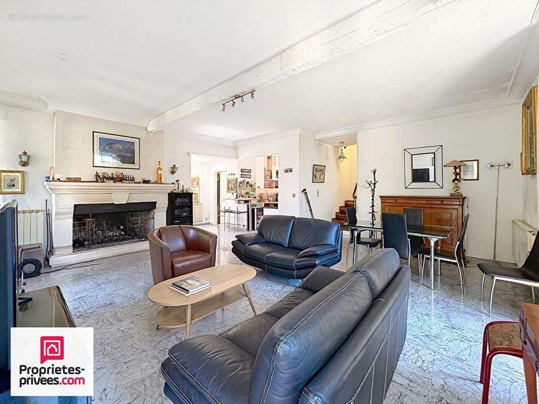 Pointe rouge Villa T4 + T2 + Garage sur 347 m² de terrain - photo 15