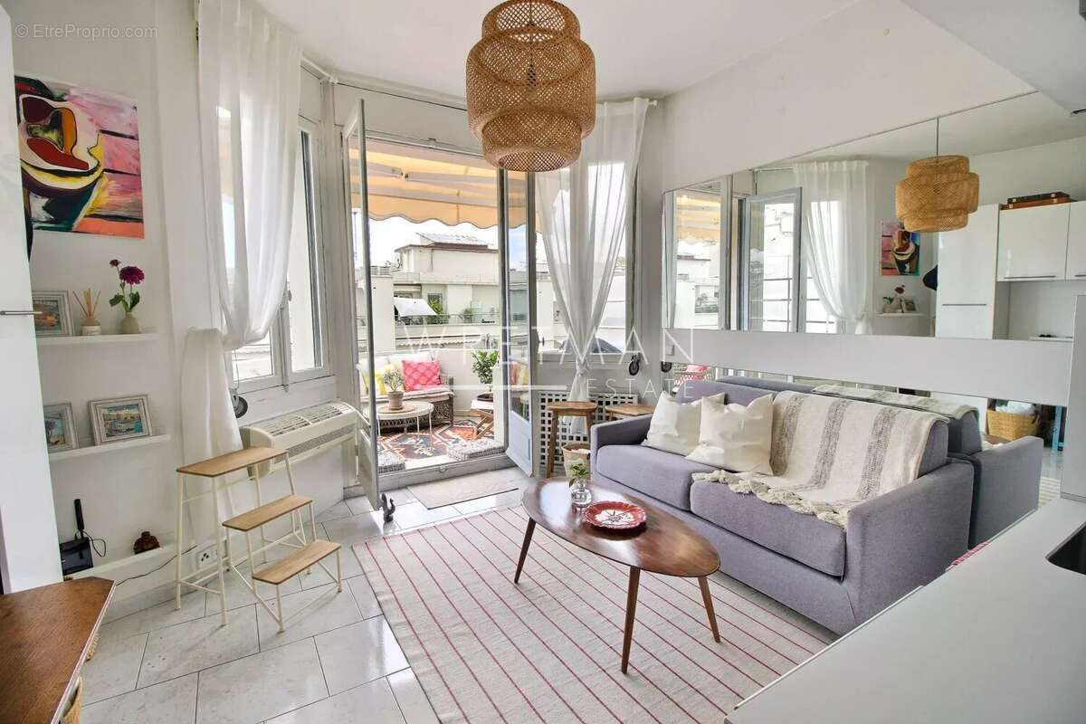 Studio lumineux avec grande terrasse – Nice Carré d'Or - photo 10