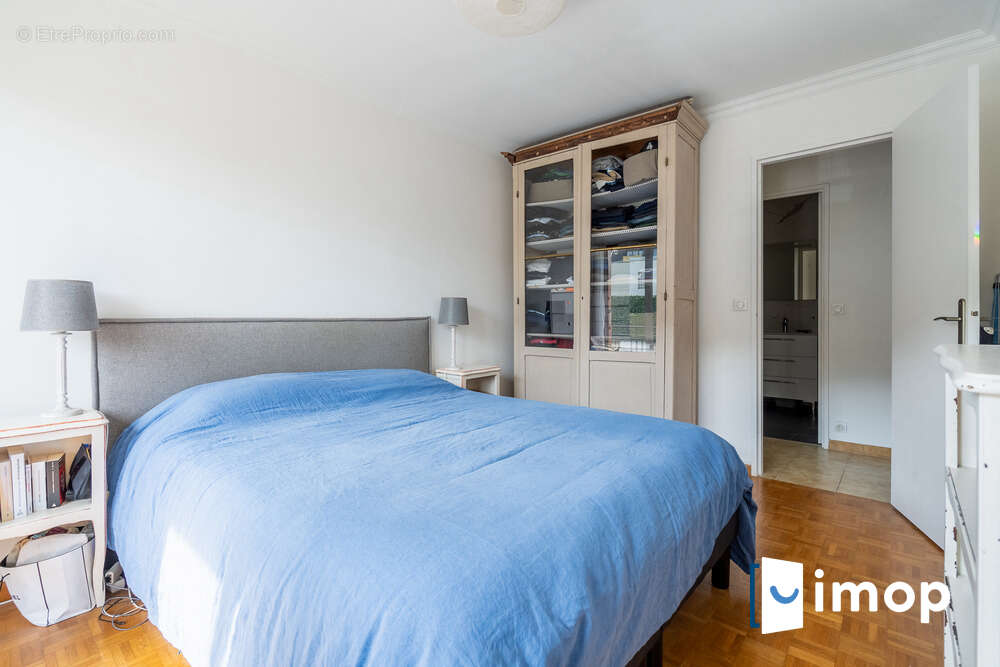 Appartement à LES LILAS