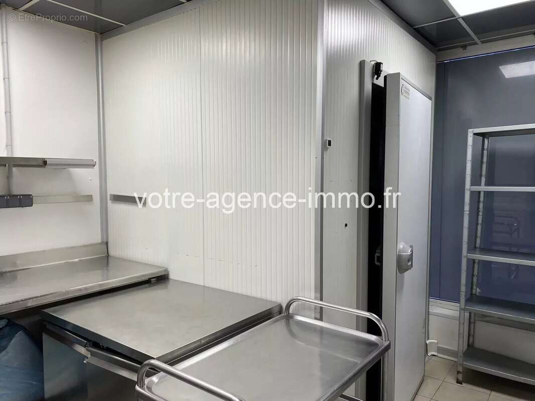 Commerce à SAINT-ANDRE-DE-LA-ROCHE