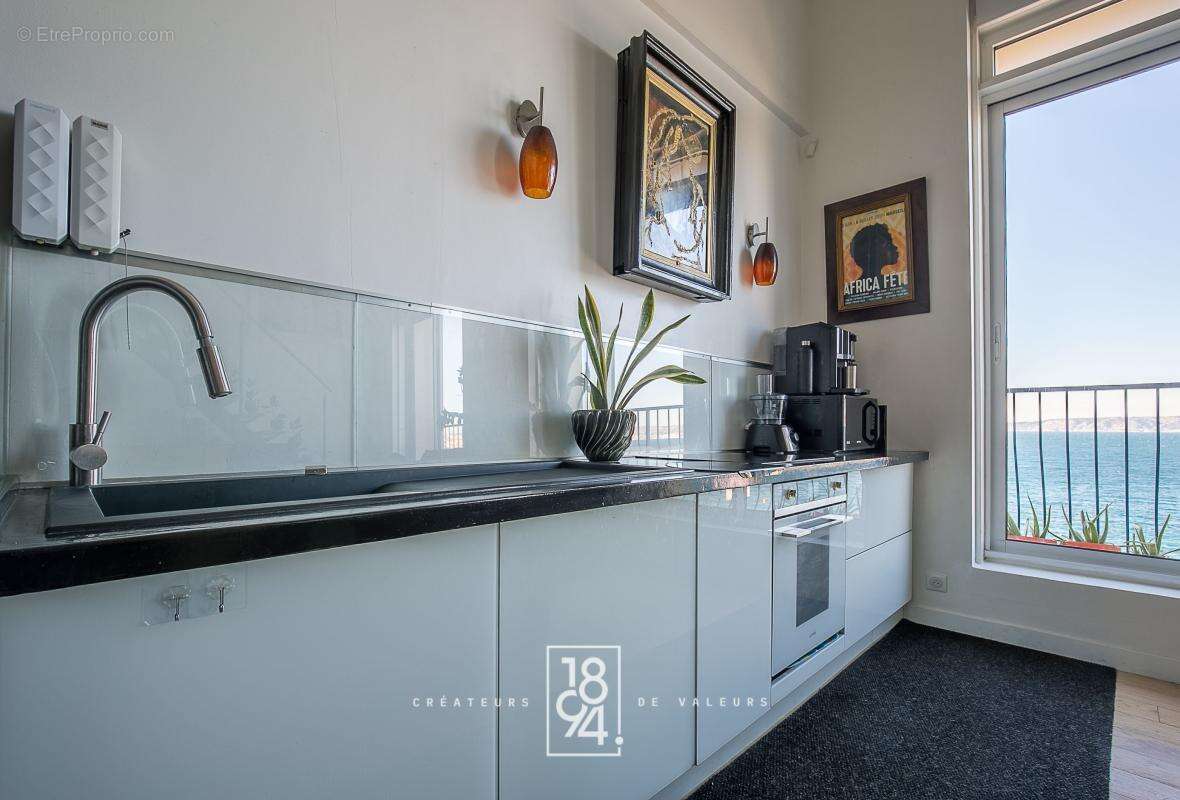 Appartement à MARSEILLE-7E