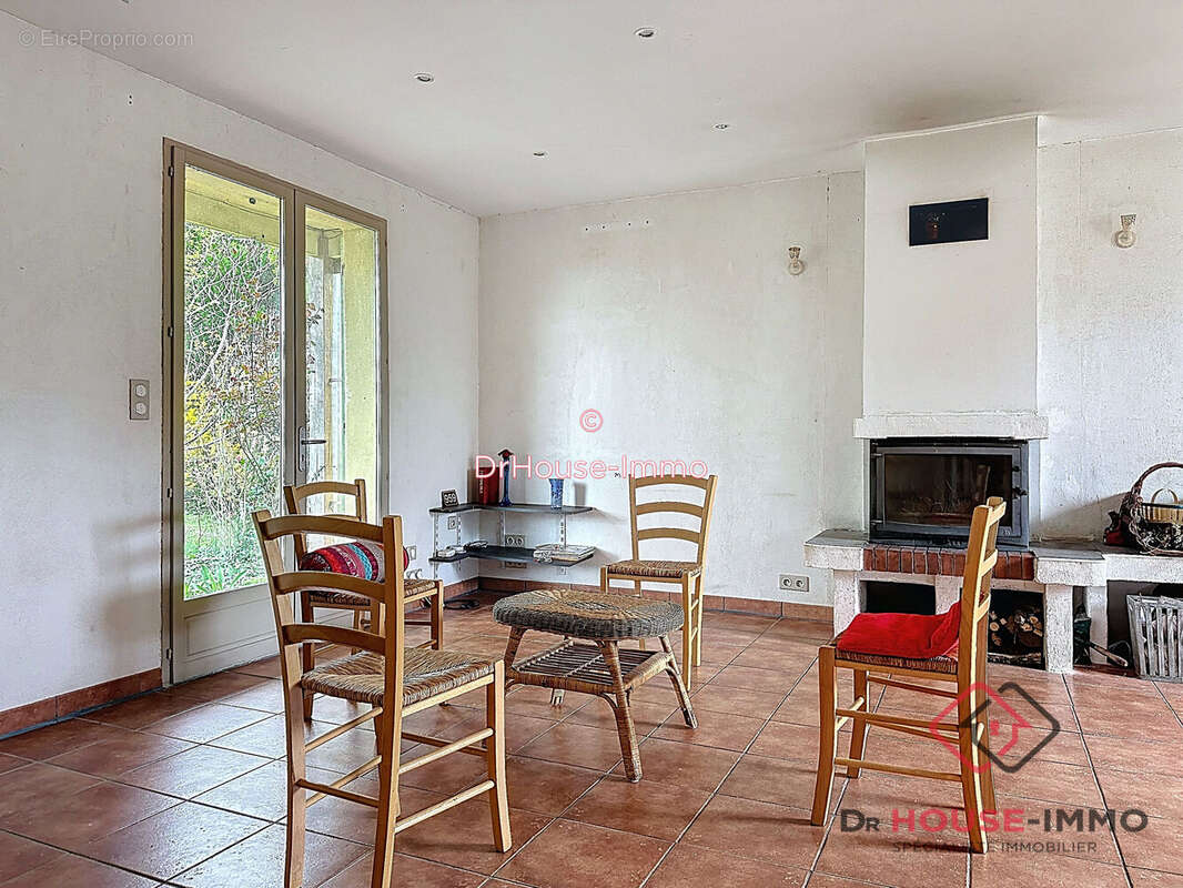 Maison à MILHAC-D'AUBEROCHE