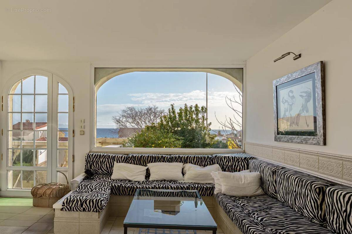 Maison à SAUSSET-LES-PINS