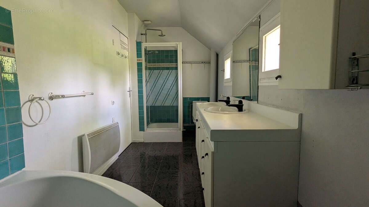 Maison à VAL-DE-REUIL