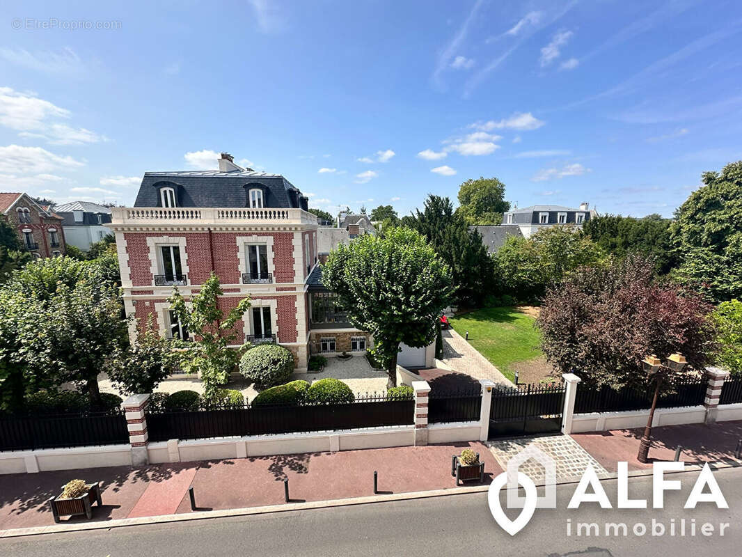 Enghien-les-Bains  /  Emplacement de premier choix /  3 pièces traversant 60 m² - photo 4