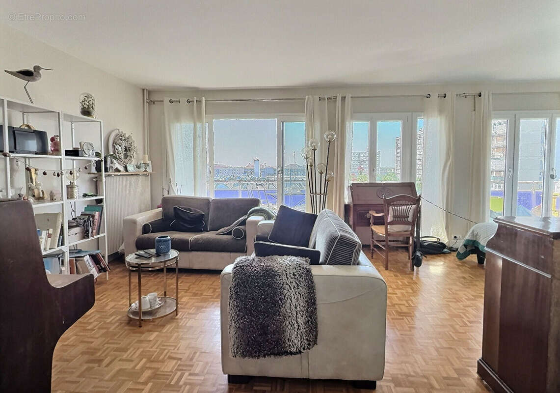 Appartement à FONTENAY-SOUS-BOIS