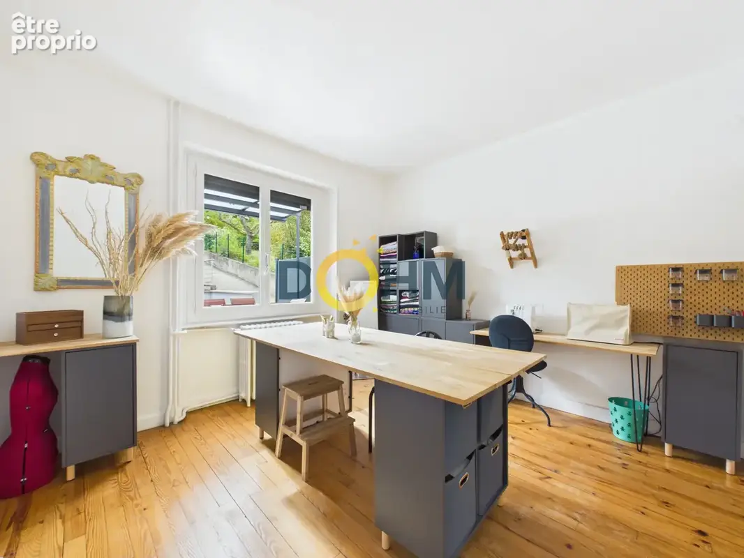 Nouveauté à Brioude ! Magnifique maison en pierre de 200 m2 entièrement rénovée, offrant un cadre de vie privi - photo 18