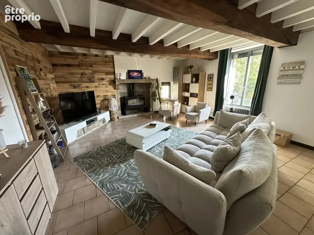 Maison à COURLAY