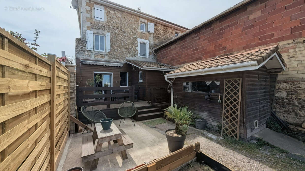Maison à HAGETMAU