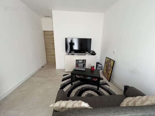 Maison à SILLANS-LA-CASCADE