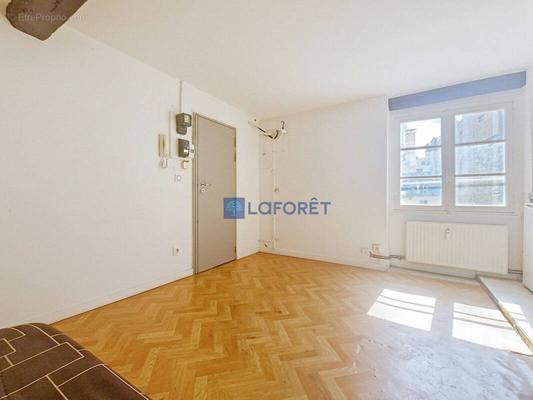 Appartement à PARIS-2E