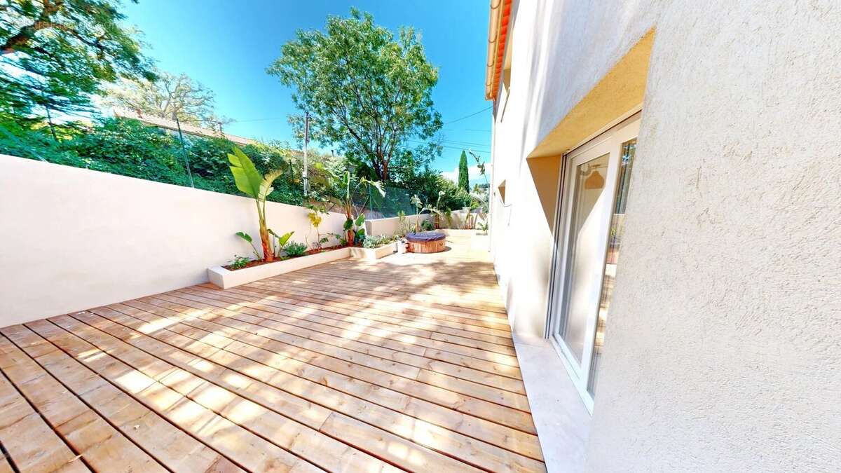 Appartement à VILLENEUVE-LOUBET