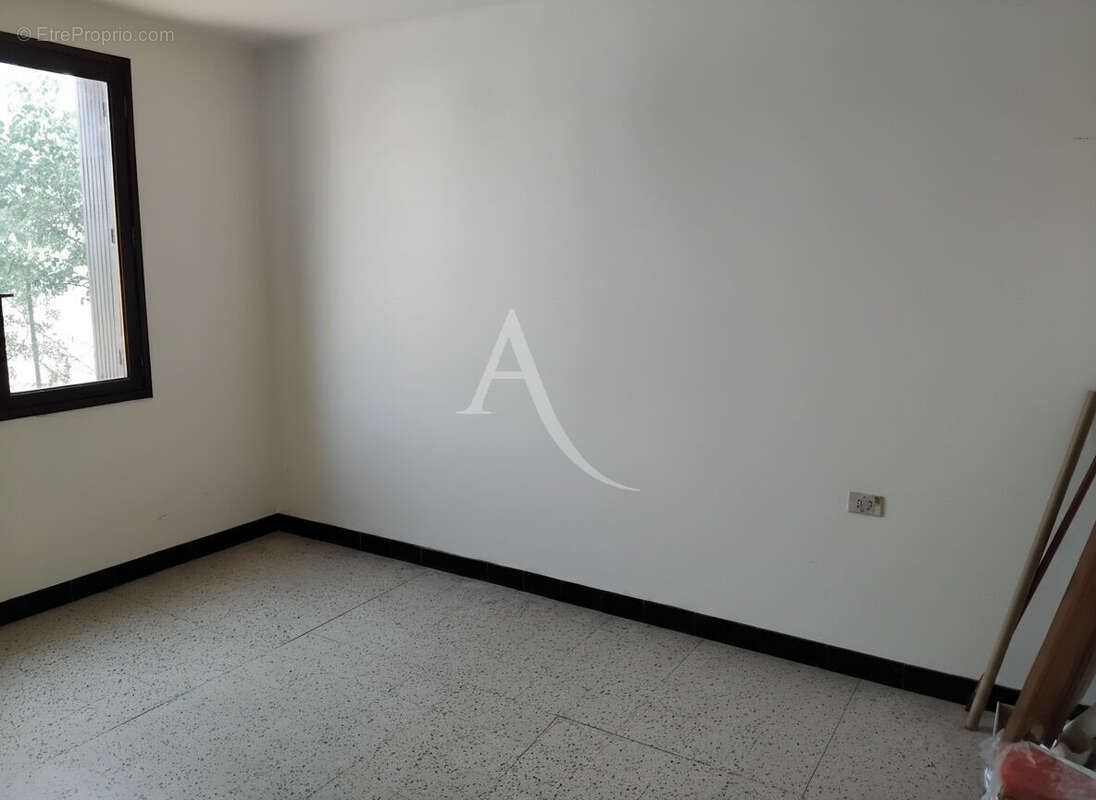 A vendre maison Servies En Val 5 pièce(s) 130 m² plus garage sur 825 m² de terrain - photo 12