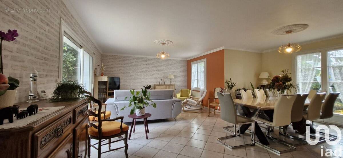Photo 1 - Maison à SAINT-OUEN-D'AUNIS