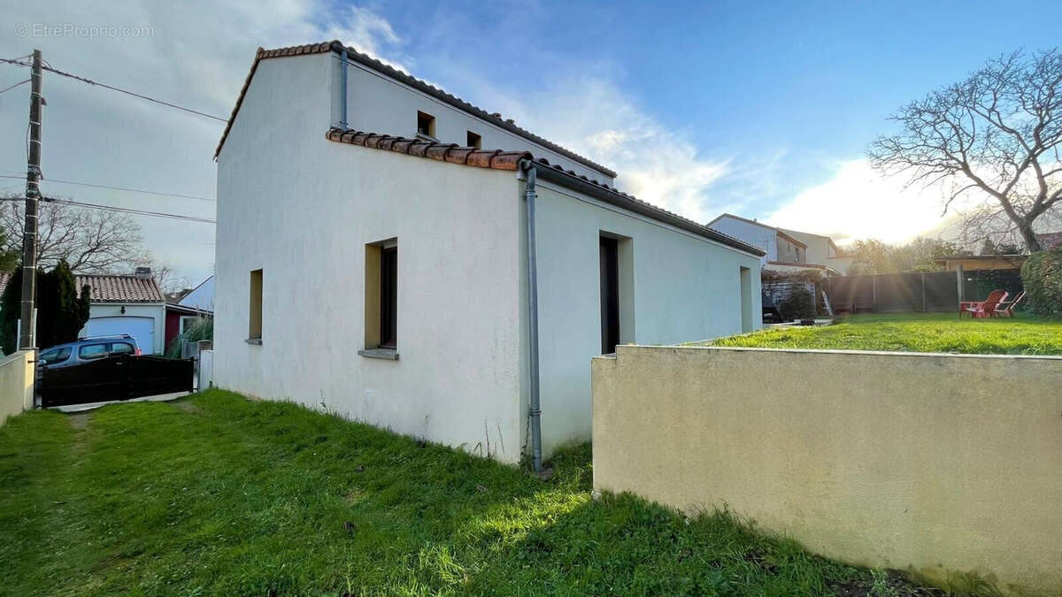 Maison à BOUGUENAIS