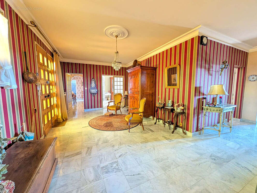 Maison à SAINTE-EANNE