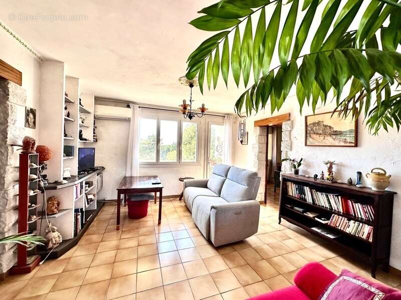Appartement à MARSEILLE-9E