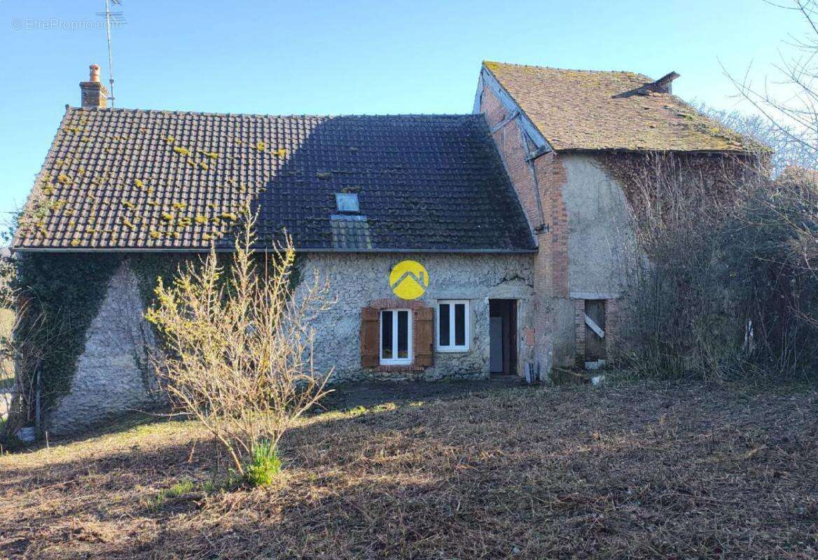 Maison à CHENIERS