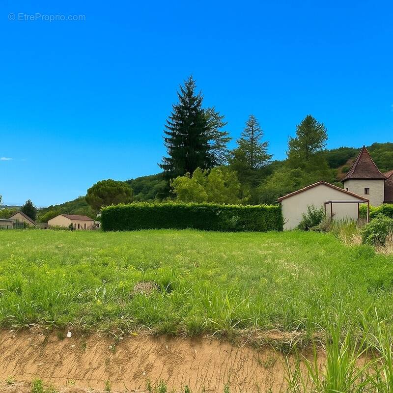 Terrain à CAHORS